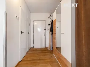 Prodej bytu 2+kk, Praha - Prosek, Prosecká, 41 m2