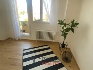 Prodej bytu 3+1, Praha - Modřany, U zastávky, 60 m2