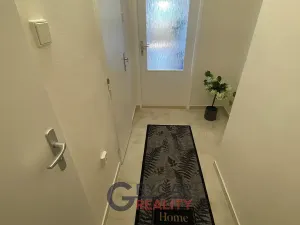 Prodej bytu 3+1, Praha - Modřany, U zastávky, 60 m2