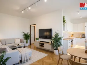 Prodej bytu 3+kk, Pardubice - Ohrazenice, Trnovská, 69 m2