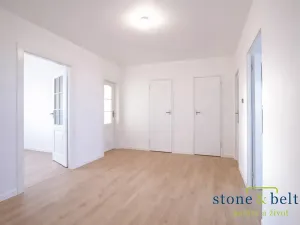 Prodej bytu 3+1, Praha - Stodůlky, U jezera, 83 m2