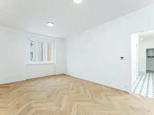 Prodej bytu 2+kk, Praha - Vršovice, Oblouková, 58 m2