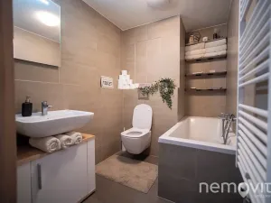 Pronájem bytu 2+kk, Praha - Uhříněves, Oty Bubeníčka, 47 m2