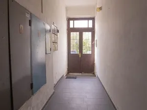 Prodej komerční, Praha, U plynárny, 300 m2