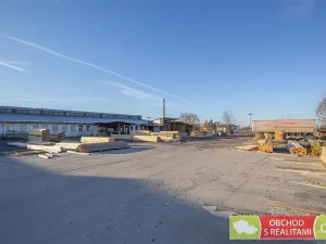 Pronájem skladu, Morašice, 2710 m2