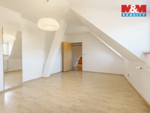 Pronájem bytu 3+1, Cheb, Cechovní, 130 m2
