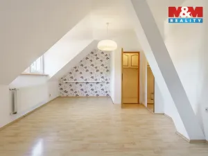 Pronájem bytu 3+1, Cheb, Cechovní, 130 m2