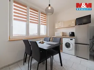 Prodej bytu 2+1, Cheb, Šeříková, 56 m2