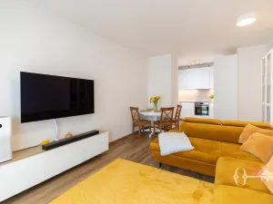 Prodej bytu 3+kk, Praha - Hloubětín, Laponská, 66 m2