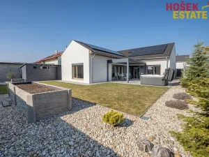 Prodej rodinného domu, Pohořelice, U Větrolamu, 160 m2