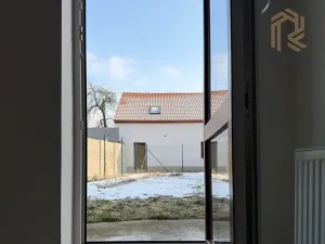 Prodej rodinného domu, Rostoklaty, 145 m2