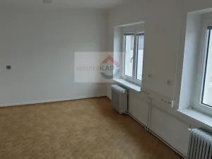 Pronájem kanceláře, Střítež - Kaplice-nádraží