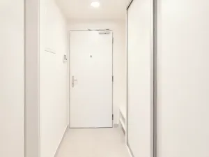 Pronájem bytu 1+kk, Praha - Hloubětín, Poděbradská, 32 m2