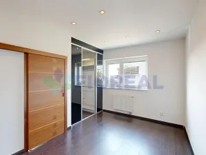 Prodej bytu 4+kk, Plzeň, V Hájku, 173 m2