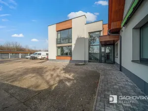 Prodej obchodního prostoru, Pardubice, K Dolíčku, 374 m2