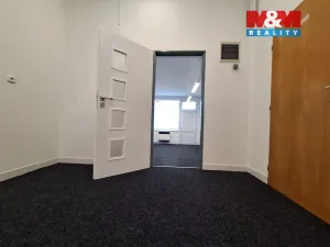 Pronájem kanceláře, Chomutov, Št. kpt. Kouby, 36 m2