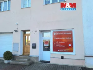 Pronájem kanceláře, Chomutov, Št. kpt. Kouby, 36 m2