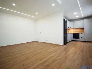 Pronájem bytu 2+kk, Praha - Hloubětín, Zelenečská, 54 m2