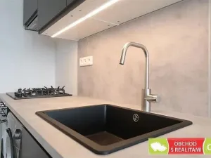 Pronájem bytu 2+kk, Praha, Pujmanové, 40 m2