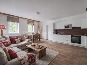 Prodej apartmánu, Prosečné, 349 m2