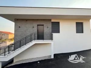 Prodej vily, Кримовице, Černá Hora, 115 m2