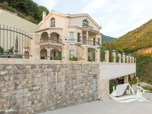 Prodej vily, Perazića Do, Černá Hora, 400 m2