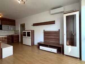 Pronájem bytu 2+kk, Jesenice, V Roháči I., 50 m2