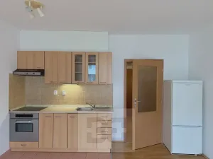 Pronájem bytu 1+kk, Praha - Letňany, Beranových, 31 m2