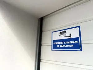 Pronájem garážového stání, Brno, Říčanská, 13 m2