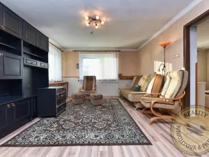 Prodej rodinného domu, Černuc, 240 m2