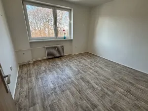 Pronájem bytu 1+1, Frýdek-Místek, Lískovecká, 32 m2