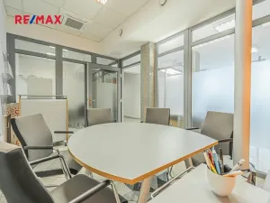 Pronájem kanceláře, Kladno, Osvoboz. pol. vězňů, 183 m2