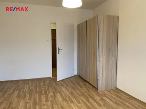 Pronájem bytu 1+1, Praha - Krč, Sládkovičova, 39 m2