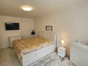 Prodej rodinného domu, Unhošť, Tyršovo náměstí, 93 m2