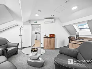 Prodej kanceláře, Pardubice, K Dolíčku, 374 m2