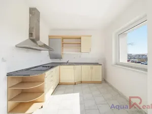 Prodej bytu 4+kk, Karlovy Vary, Okružní, 99 m2