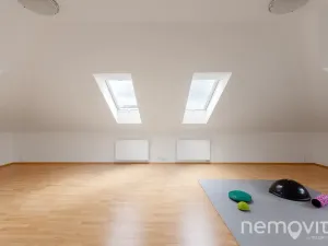 Prodej vily, Křížkový Újezdec, 412 m2