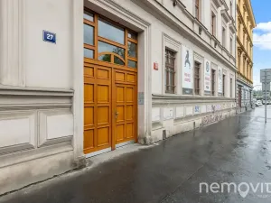 Prodej bytu 2+1, Praha - Holešovice, Bubenská, 69 m2