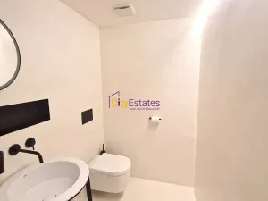 Prodej bytu 1+1, Praha - Smíchov, Janáčkovo nábřeží, 50 m2