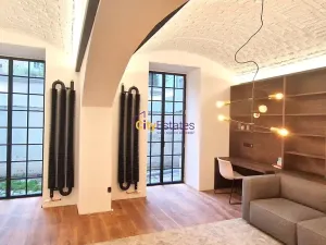 Prodej kanceláře, Praha - Smíchov, Janáčkovo nábřeží, 85 m2