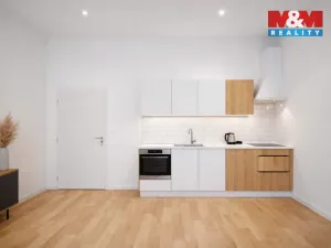 Prodej bytu 3+kk, Karlovy Vary, Zámecký vrch, 72 m2