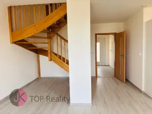 Pronájem rodinného domu, Praha - Uhříněves, Vlárská, 100 m2