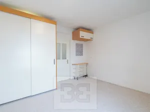 Pronájem bytu 2+kk, Praha - Hloubětín, Hostavická, 35 m2
