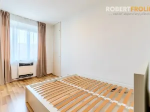 Pronájem bytu 2+kk, Praha - Břevnov, Patočkova, 40 m2