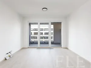 Pronájem bytu 1+kk, Praha - Hloubětín, Poděbradská, 30 m2