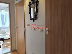 Pronájem bytu 1+1, Praha - Kobylisy, Akátová, 33 m2