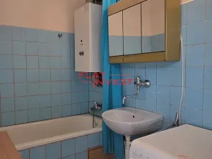 Pronájem bytu 1+1, Praha - Kobylisy, Akátová, 33 m2