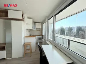 Pronájem bytu 1+kk, Praha - Krč, Hurbanova, 27 m2