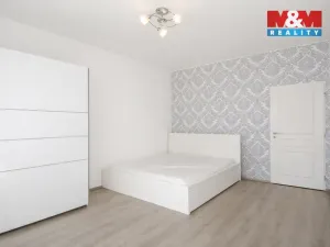 Pronájem bytu 3+kk, Praha - Vysočany, Podnádražní, 72 m2