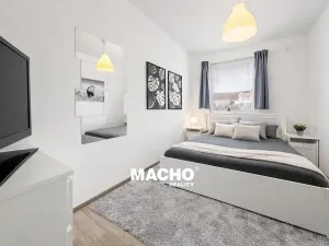 Prodej bytu 3+kk, Hostouň, U Tvrze, 70 m2